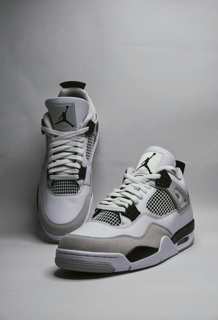Air Jordan 4
